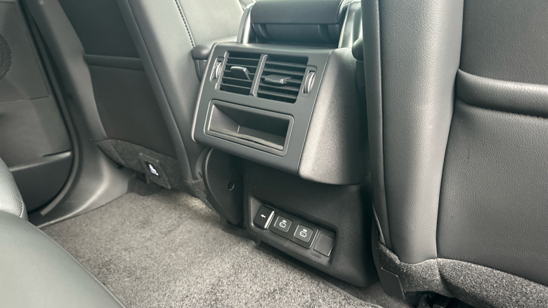 Land Rover Discovery 3.0 D350 Dynamic SE 5dr Auto Diesel Station Wagon